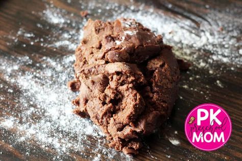 Chocolate Scented Hot Cocoa Playdough - Preschool Mom Preschool Playdough, Scented Play Dough, Homemade Playdough Recipe, Preschool Mom, Baking Cocoa, Playdough Recipe, Homemade Playdough, Homemade Hot Chocolate, Hot Cocoa Bar