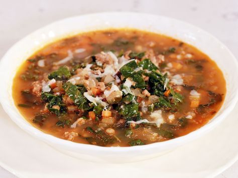 Lentil Soup with Kale and Sausage recipe from Rachael Ray via Food Network Lentil Soup With Kale, Kale Recipes Healthy, Kale And Sausage, Lentil Sausage Soup, Soup With Kale, Sausage Kale, Lentil Soup Recipes, Sausage Recipe, Kale Soup