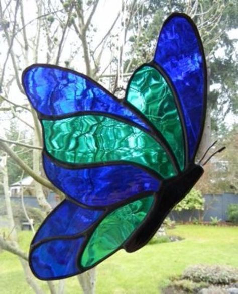 DIY Ideas With Butterflies - Stained Glass Butterfly - Cute and Easy DIY Projects for Butterfly Lovers - Wall and Home Decor Projects, Things To Make and Sell on Etsy - Quick Gifts to Make for Friends and Family - Homemade No Sew Projects- Fun Jewelry, Cool Clothes and Accessories #diyideas #butterflies #teencrafts Glass Butterflies, Stained Glass Quilt, Stained Glass Patterns Free, Glass Painting Designs, Stained Glass Birds, Stained Glass Butterfly, Stained Glass Ornaments, Stained Glass Suncatchers, Stained Glass Flowers