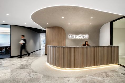 Reception Area Design, Curved Reception Desk, Office Reception Design, Office Reception Area, Reception Desk Design, Office Interior Design Modern, Office Lobby, Hospital Interior, Dental Office Design