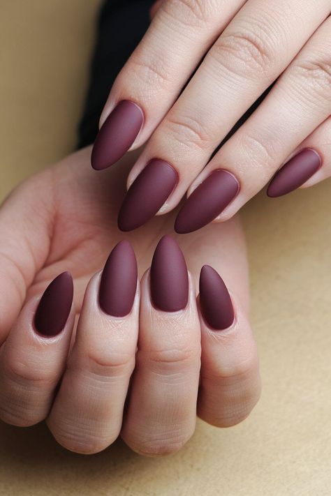 Fall Wedding Nails Ideas for Guests Matte Burgundy Elegant Almond Nails Cute Matte Nails, Fall Matte Nails, Jelly Nail Designs, Cute Korean Nails, Matte Almond Nails, Wedding Nail Ideas, Wedding Nails Ideas, Fall Wedding Nails, Chic Nail Designs