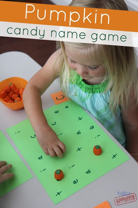 Toddler Approved!: Pumpkin Patch Candy Math Game Pumpkin Preschool Activities, Pumpkin Preschool, Candy Math, Preschool Language Arts, Candy Pumpkin, Preschool Fall, Preschool Language, Fall Preschool Activities, Pumpkin Activities