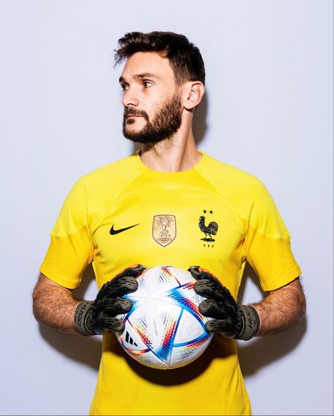 Soccer Shoot, Hugo Lloris, Tottenham Hotspur Players, Harry Potter Tumblr, Tottenham Hotspur, Baby Decor, Football Players, Harry Potter, Soccer