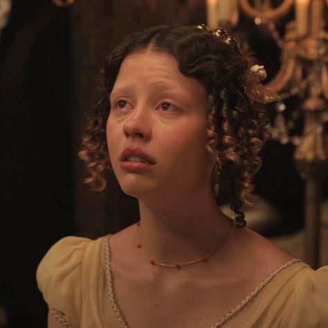 Mia Goth - Harriet Smith Harriet Smith, Emma 2020, Emma. 2020, Emma Woodhouse, Mia Goth, Romantic Comedy Movies, Celebrity Pics, British Actresses, Famous Women