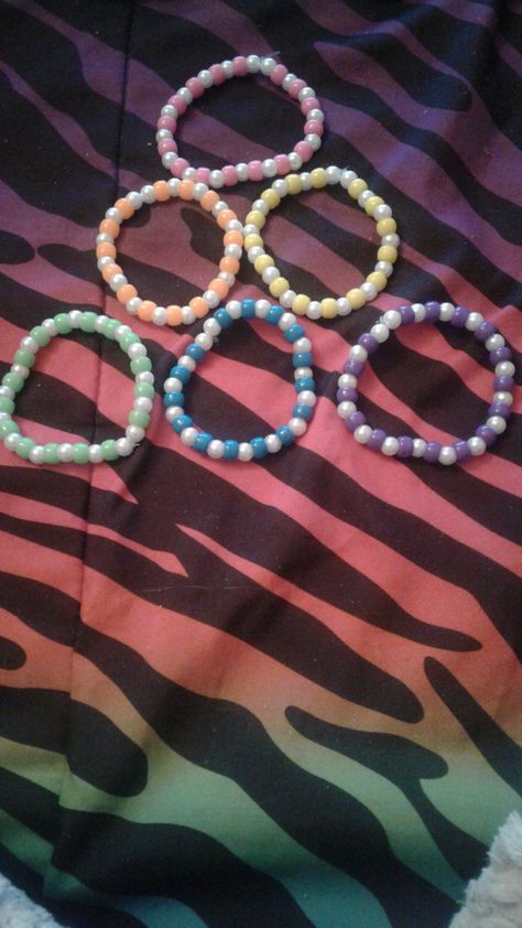 Big Beaded Jewelry, Beaded Bracelets Big Beads, Bracelet Ideas Big Beads, Colorful Cheap Bead Bracelet, Big Beaded Bracelets, Cute Pony Bead Bracelets, Cute Colorful Beaded Bracelets For Birthday, Aesthetic Pony Bead Bracelets, Big Beads Bracelets