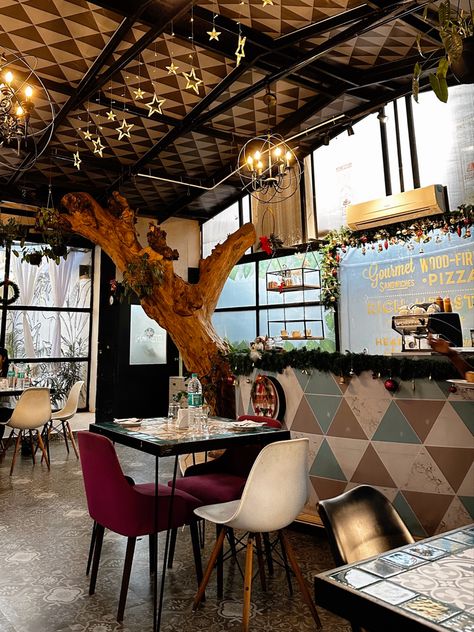 Cafe interior aesthetics India Bucket List, Cafe Coffee Day, Small Cafe, Cute Cafe, Cool Cafe, Cafe Shop, Chennai, Coffee Shop, Cafe