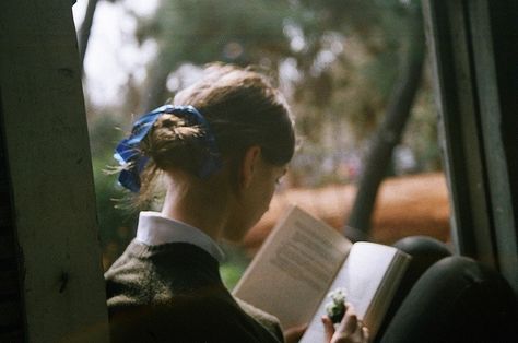 Woman Reading, Reading A Book, Blue Ribbon, A Book, We Heart It, A Woman, Ribbon, Lost, Reading