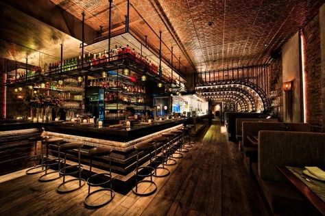 les-plus-beaux-restaurants-du-monde-bar-style-industriel-rustique American Tin Ceiling, Restaurant Bar Design, Pub Interior, Bar Design Awards, Pub Design, Bedroom Minimalist, Antique Bar, Bar Interior Design, Bar Vintage