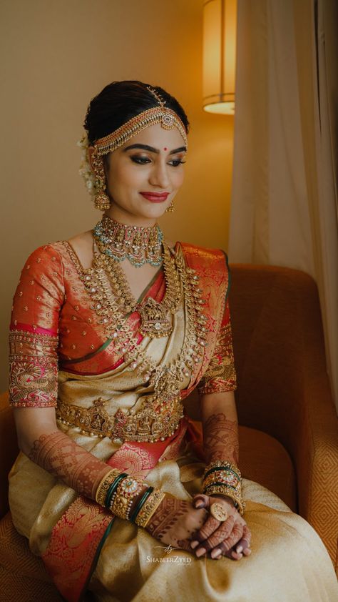 Telugu Bride, South Indian Wedding Saree, South Indian Bride Saree, South Indian Bridal Jewellery, Eastern Fashion, Latest Bridal Blouse Designs, Sabyasachi Bride, Kerala Bride, Bridal Sarees South Indian