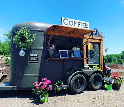 Horse Trailer Coffee Shop, Horse Trailer Coffee Bar, Trailer Coffee Shop, Trailer Coffee Bar, Coffee Trailer Ideas, Drink Trailer, Beverage Trailer, Coffee Truck Ideas, Tea Truck