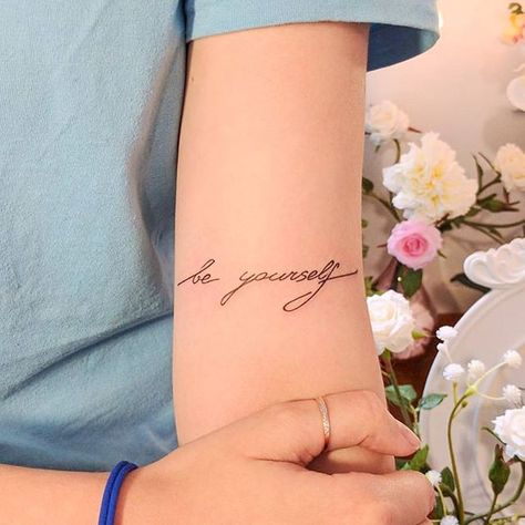 Be yourself ♥ #tattoo #smalltattoos #littletattoos #tattoos #beyourself #beyourselftattoo Inscription Tattoo, Yourself Tattoo, Self-love Tattoo Ideas, Tattoo Words, Self Love Tattoo, Feather Tattoo Design, Bicep Tattoo, Incredible Tattoos, Lace Tattoo