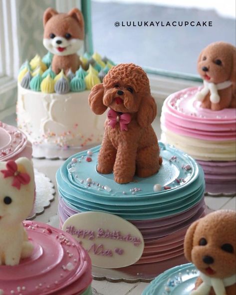 Poodle Cake Design, Cute Puppy Cake, Poodle Birthday Cake, Poodle Cake Ideas, Dog Bday Cake, Poodle Cake, Cupcake Decorating Tips, Puppy Cake, Dog Birthday Cake