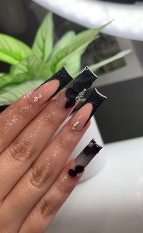 Black Prom Nails, Black Quinceanera, Quinceanera Theme, Bday Nails, Quinceanera Nails, Hoco Nails, Black Acrylic Nails, Long Acrylic Nail Designs, Colored Acrylic Nails