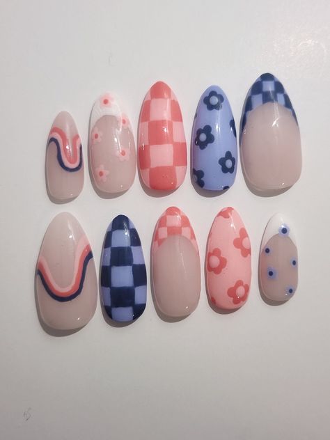 Hello, and welcome to my shop! I hope you find a style you love! 💖 ✨About my product: These nails are pre-made and NOT available for customization. Please see other listing's if you would like custom nails!  ✨Materials: I use only high quality materials to create long lasting, luxury press ons. I use gel polish to paint my nails, so they are very sturdy. These sets can be reused multiple times if cared for properly! Please be sure to read the care instructions received with the set. These set... Press On Nails Size, Nails Size, Custom Nails, Cute Simple Nails, Really Cute Nails, Cute Nail Ideas, Nails For Kids, Nail Art Inspo, Kawaii Nails