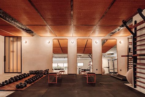 studio gameiro brings an earthy aesthetic to this wellness club in lisbon Drop Ceiling Panels, Gym Studio, Members Club, Private Lounge, Wellness Club, Earthy Aesthetic, Stucco Walls, Cities In Europe, White Concrete