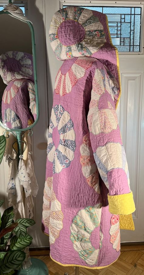 UpcycledGypsy - Etsy Australia Vintage Quilt Clothing, Patchwork Quilt Clothes, Upcycled Quilt Clothes, Old Quilts Repurposed Ideas, Quilt Robe, Quilt Upcycle, Quilt Clothing, Quilt Jackets, Quilt Clothes