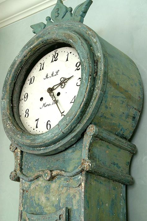 Devious Aesthetic, Sage Asthetic, Tina Motta, Clock Crafts, Gustavian Decor, House Slytherin, Antique Clocks For Sale, Clock Aesthetic, Mora Clock