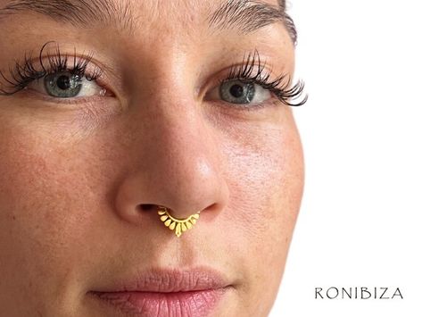 Gold Septum Ring, Gold Septum, Pierced Nose, Tragus Ring, Septum Piercings, Piercing Septum, Jewelry Hippie, Fake Nose Rings, Fake Nose