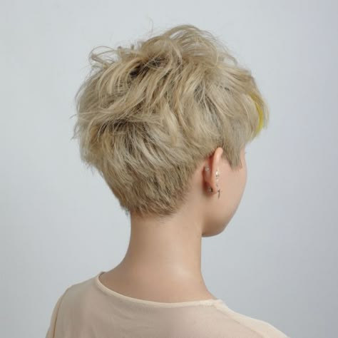 Hair Inspiration Short, Shot Hair Styles, Foto Poses, Short Pixie Haircuts, Short Blonde, Short Hair Haircuts, Asian Hair, Cut My Hair, Grunge Hair