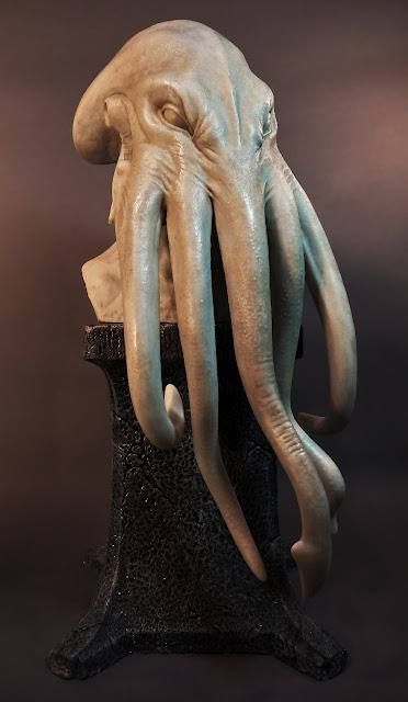 Just when you thought Cthulu was gone. Octopus Sculpture, Motif Art Deco, Cthulhu Mythos, Tanah Liat, Image 3d, Cosmic Horror, 다크 판타지, Call Of Cthulhu, Marble Statues