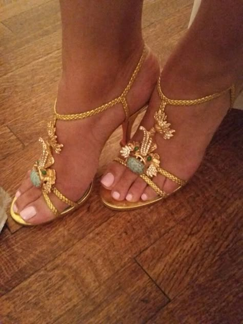 Sandals Aesthetic, Pretty Heels, Dr Shoes, Cute Heels, Girly Shoes, Shoe Inspo, Aesthetic Shoes, Swag Shoes, Mode Inspo