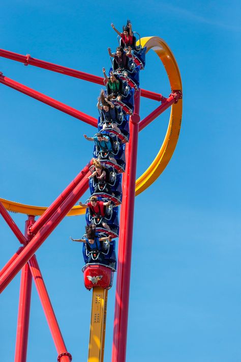 Scary Roller Coasters, Six Flags Fiesta Texas, Six Flags Magic Mountain, Abandoned Theme Parks, Fair Rides, Magic Mountain, Abandoned Cities, Theme Parks Rides, Silver Dollar City