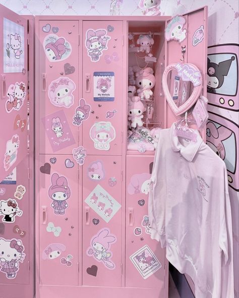 . ♡🐰🎀𝒮𝒶𝓃𝓇𝒾ℴ 𝒯𝒽ℯ𝓂ℯ𝒹 ℒℴ𝒸𝓀ℯ𝓇𝓈🎀🔐♡ ୨୧₊˚⊹ 🌸🧸🎀🩰🐰💖🎀💐🐇 🌸⊹˚₊୨୧ Which Sanrio themed locker is your favorite? 💖My Melody 🩵Cinnamoroll ❤️Hello… | Instagram