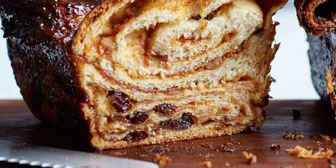 Babka Recipe, Easy Holiday Desserts, Jewish Food, Toasted Walnuts, Loaf Cake, Holiday Desserts, Coffee Cake, Bread Baking, Raisin