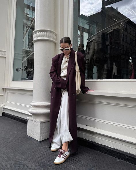 10 Chicest Ways To Wear Burgundy For Fall 2024 Cream And Burgundy Outfit, Modest Fall Outfits, Cream Outfit, Burgundy Outfit, Hemant And Nandita, Career Fashion, Lace Dress Long, Strapless Tops, Long Sleeve Lace Dress