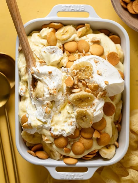 Classic Southern Banana Pudding Southern Banana Pudding Recipe, Southern Banana Pudding, Banana Pudding Recipe, Keto Baking, Southern Desserts, Homemade Whipped Cream, Pudding Desserts, Save Room, Classic Southern