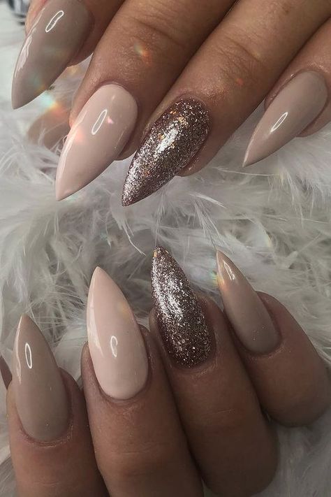 Winter Short Acrylic Nails, January Acrylic Nails, Nude Gradient Nails, January Nail Colors 2023, January Nail Colors Winter, Winter Nude Nails, Winter Ombre Nails, Nude Winter Nails, January Nails Winter Simple