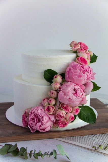 8 Beautiful Flower Cake Ideas for Your Wedding Day | City of Creative Dreams Birthday Cake With Real Flowers, Real Flower Cake, Flower Cake Ideas, Cake Aesthetic, Aesthetic Ideas, Flower Cake, Beautiful Flower, Cake Ideas, Birthday Cake