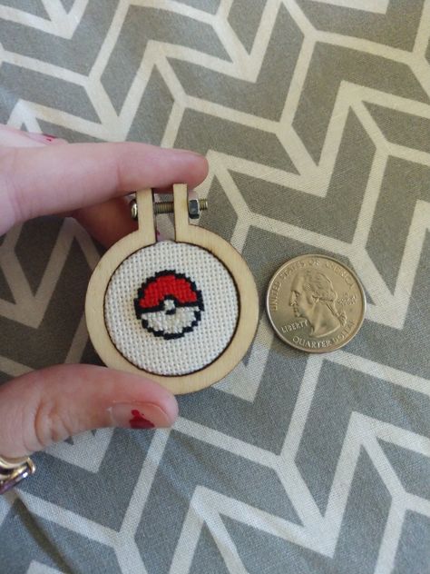 Cross Stitch Pokemon, Video Game Cross Stitch, Alakazam Pokemon, Cross Stitch Games, Pokemon Cross Stitch, Tiny Cross Stitch, Small Cross Stitch, Custom Cross, Crochet Design Pattern