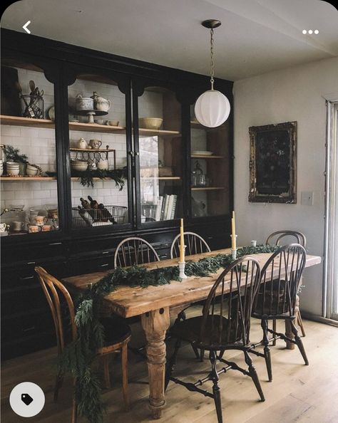 One Decoration, Farm House Dining Room, Casa Country, So Busy, Design Del Prodotto, The Dining Room, Dining Room Inspiration, Farmhouse Dining Room, Farmhouse Dining