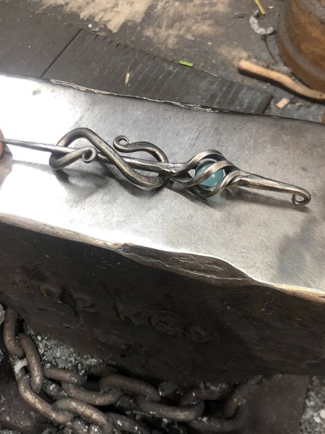 Hand Forged Hair Pin Basket Twist Hair Pin Caged Marble - Etsy Forged Hair Pin, Easy Blacksmith Projects, Forged Metal Projects, Blacksmith Projects Ideas, Forging Projects, Smithing Projects, Forging Ideas, Elven Hairstyles, Forged Jewelry