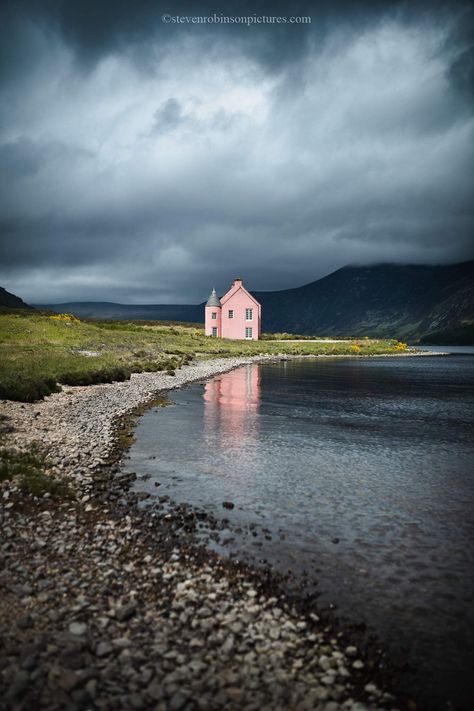 Leave Nothing But Footprints, Scottish Cottages, Irish Landscape, Dark Clouds, Pink House, Scottish Landscape, 수채화 그림, Pink Houses, Scottish Highlands