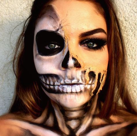 Halloween Skull Make-up Look inspirier by Desi Perkins Half Skull / melted Make-up ♥️ Skull Make Up, Zombie Pirate, Bad Halloween Costumes, Desi Perkins, Half Skull, Food Decorating, Sfx Makeup, Halloween Make Up, Makeup Tricks