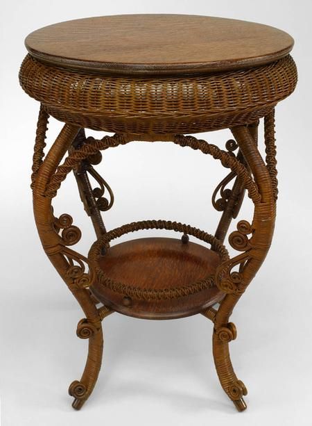 Wicker Victorian table end table natural Victorian Sunroom, Antique Artifacts, Heywood Wakefield Furniture, Victorian Antiques, Parlor Table, Old Wicker, Victorian Table, Antique Wicker, Antique Furniture For Sale