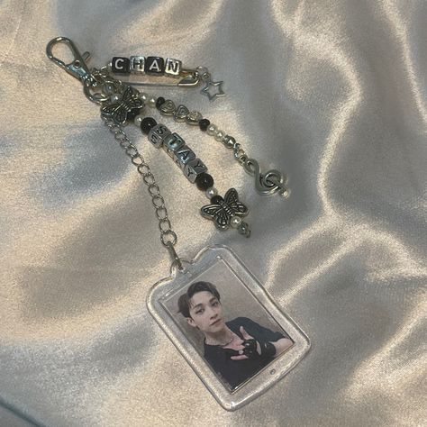 Skz Inspired Jewelry, Skz Crafts Ideas, Straykids Keychain, Bangchan Bracelet, Skz Diy Ideas, Skz Keychain, Skz Jewelry, Skz Crafts, Stray Kids Keychain