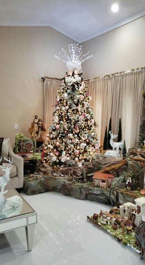 Christmas Tree With Nativity Scene, Tree Inspiration, Christmas Tree Inspiration, Nativity Scene, Holiday Home Decor, All Things Christmas, Made By Me, Holiday Home, Nativity