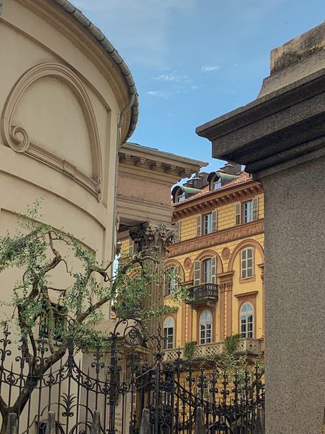 Turin University, Turin Italy Aesthetic, Piedmont Italy, Moving To Italy, Turin Italy, Paris Summer, Living In Italy, Italy Aesthetic, Northern Italy