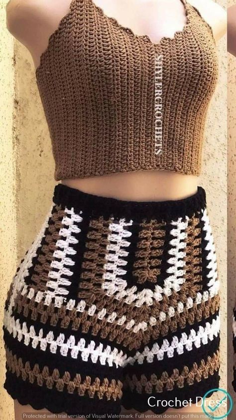 Crochet instructions-Perfect Crochet Gift: Beautiful Tops for Your Loved Ones Costumes Faciles, Crochet Shorts Pattern, Crochet Skirt Pattern, Crochet Bottoms, Crochet Pants, Mode Crochet, Crochet Skirts, Crochet Swimwear, Crochet Tops Free Patterns