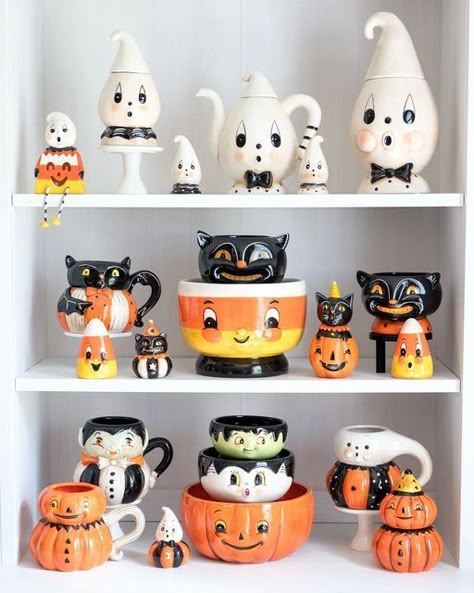 Johanna Parker Halloween, The Gangs All Here, Cooking Stuff, Boo Tiful, Johanna Parker, Display Area, Bethany Lowe, Halloween Kitchen, Vintage Inspired Decor