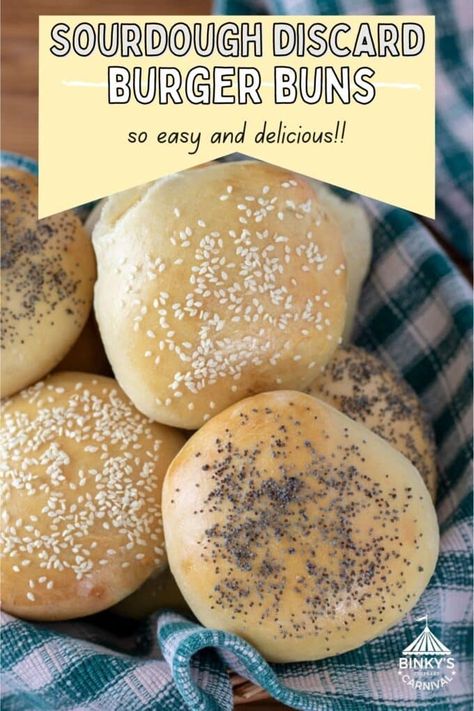 Discard Burger Buns, Discard Hamburger Buns, Sourdough Hamburger Buns, Burger Bun Recipe, Burger Buns Recipe, Hamburger Bun Recipe, Homemade Hamburger Buns, How To Make Hamburgers, Burger Bun