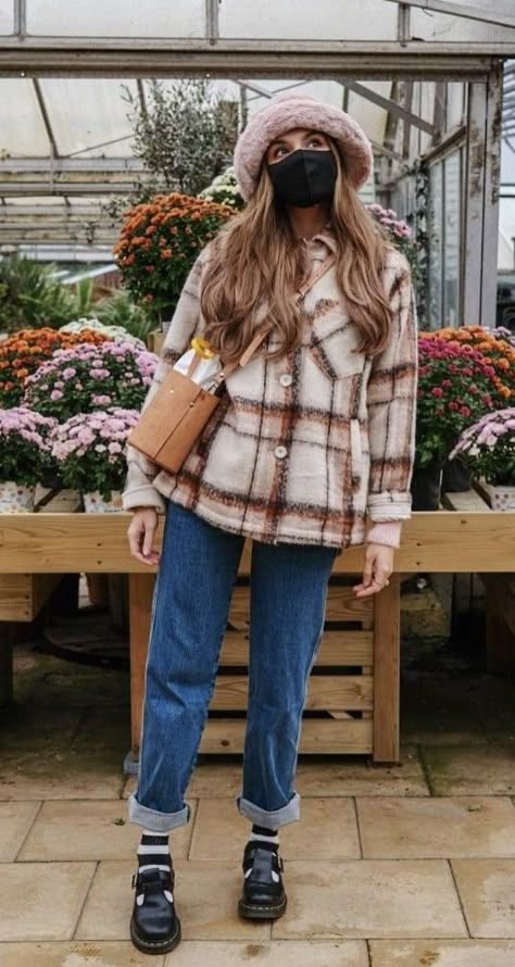 Marzia Bisognin Outfits, Dr Martens Mary Jane Outfit, Doc Martens Mary Janes Outfit, Marzia Bisognin Style, Mary Jane Outfit, Mary Janes Outfit, Mary Jane Shoes Outfit, Fur Outfit, Dr Martens Style