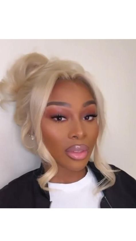 Black Girls Blonde Hair, Girls With Blonde Hair, Dark Skin Blonde Hair, Black Hair Wigs, Tan Skin Blonde Hair, Blonde Updo, Pink Ombre Hair, Frontal Wig Hairstyles, Blonde Hair With Bangs