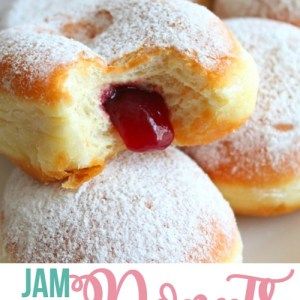 Strawberry Jam Filled Donuts Recipe Homemade Jelly Donuts Recipe, Strawberry Filled Donuts, Jam Donut, Donut Calories, Donut Filling, Homemade Donuts Recipe, Homemade Strawberry Jam, Homemade Jelly, Donuts Recipe