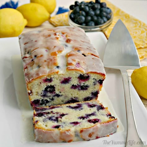 Lemon Blueberry Bread With Yogurt, Blueberry Yogurt Cake Recipes, Lemon Blueberry Yogurt Loaf, Lemon Blueberry Yogurt Bread, Eid Brunch, Blueberry Yogurt Loaf, Yogurt Loaf Cake, Blueberry Cakes, Blueberry Yogurt Cake