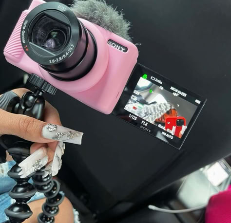 Youtube Camera, Start Youtube Channel, Pink Camera, Ipad Essentials, Youtube Business, Cute Camera, Youtube Success, Youtube Channel Ideas, Pink Lifestyle