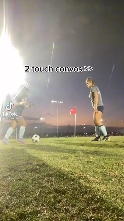 Girly Soccer Aesthetic, Soccer Girl Aesthetic, Workouts Soccer, Sofia Diaz, Soccer Fits, Soccer Quotes Funny, Girl Playing Soccer, Soccer Video, Soccer Things